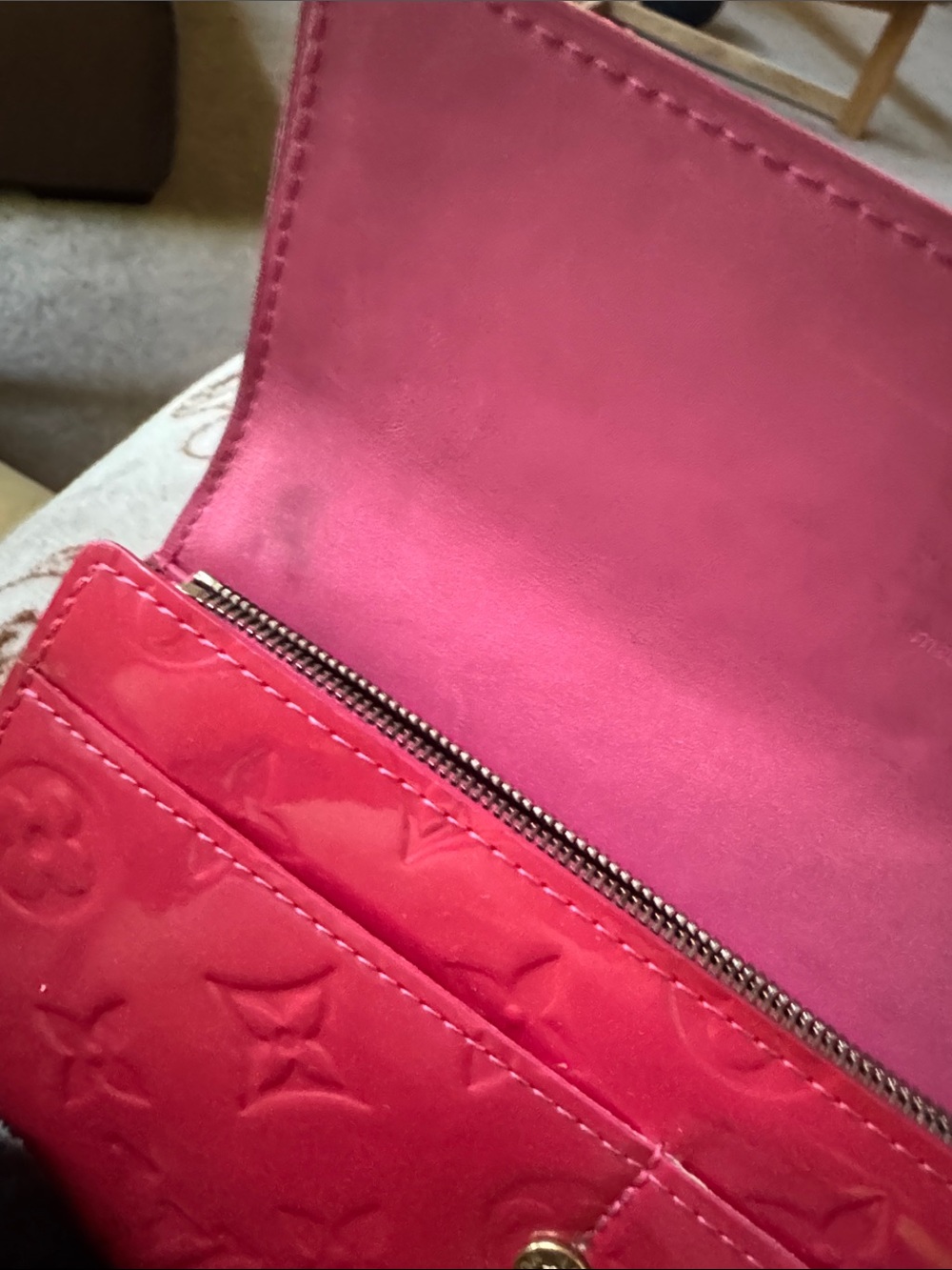 Louis Vuitton pink Vernis Monogram Long Sarah Wallet with Gold Snap - Picture 5 of 14